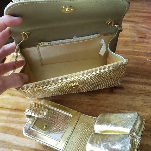 Purse - Picture 2 of 4
